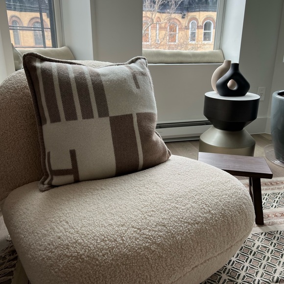 Hermès Brand New Avalon Vibration Pillow - Picture 6 of 7